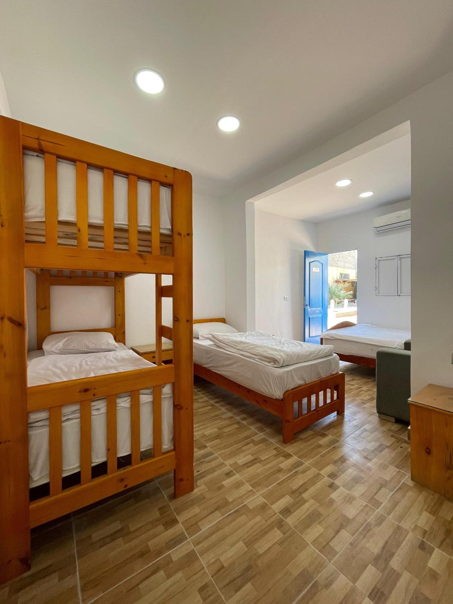 Auski Hostel